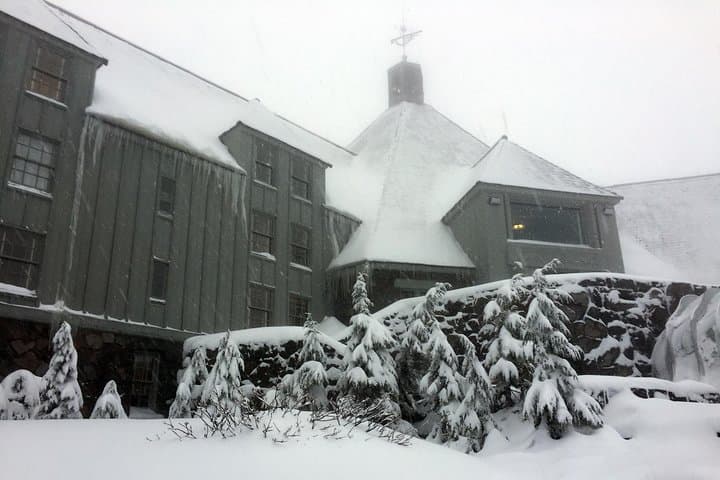 Hood-Columbia Loop: Timberline Lodge, Hood River & Multnomah Falls Day Tour photo 4