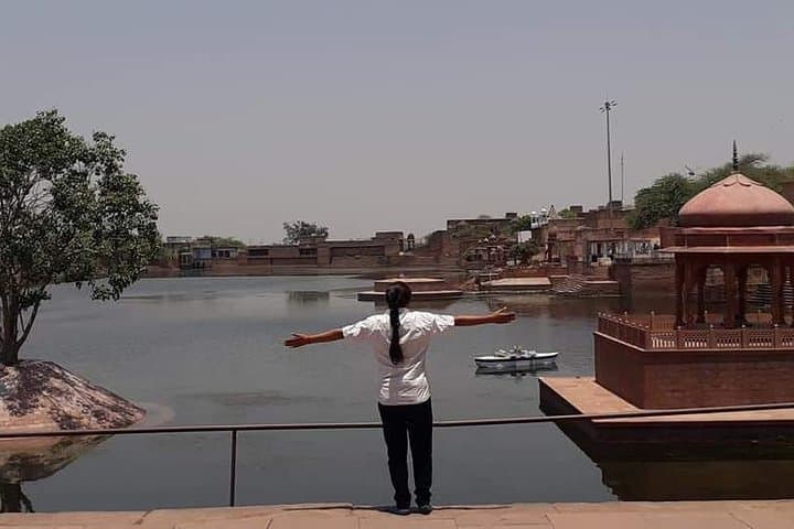 Golden Triangle with Dholpur: 5-Day Cultural Circuit and Chambal Safari photo 3