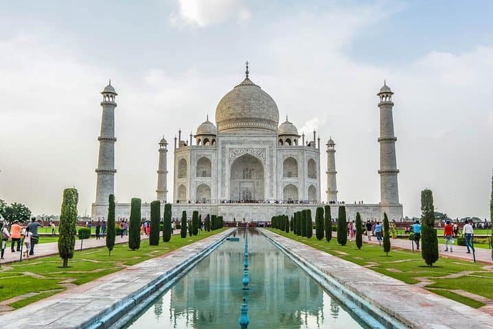Same-Day Taj Mahal Air Tour from Mumbai: Full-Day Agra & Agra Fort photo 3