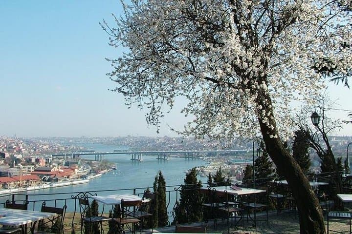 Hiking the Golden Horn: Galata Bridge to Pierre Loti Hill photo 3