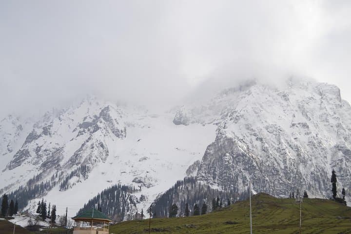 5-Day Romantic Kashmir Tour: Srinagar, Gulmarg, Sonamarg & Pahalgam Itinerary photo 2