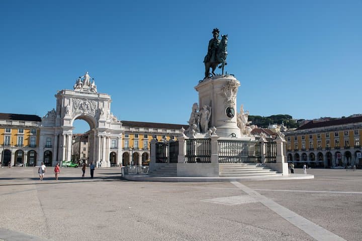 Historic Lisbon: Belém, Alfama & Pastéis de Belém Small-Group Tour photo 5