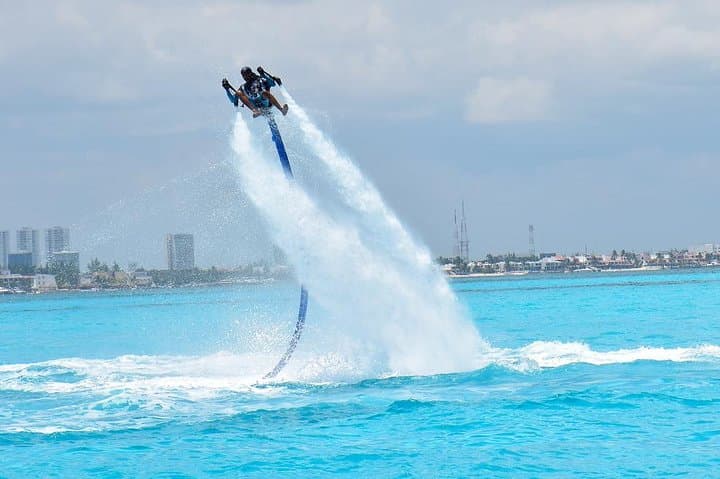 Jet Pack Flight Over Nichupté Lagoon: Fly 30 Feet Above Cancun photo 4