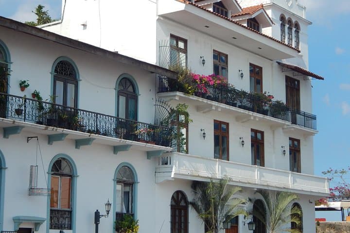 Panama Layover Tour: Panama Canal, Amador Causeway & Casco Viejo photo 3