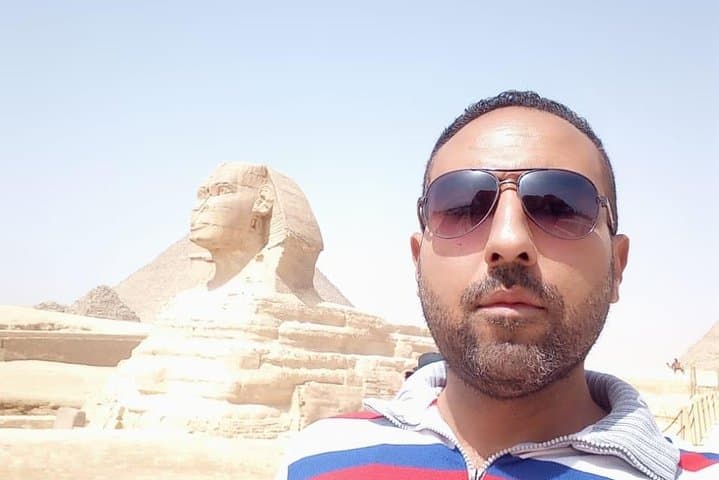 Cairo Day Tour From Luxor: Private Flight to Giza Pyramids, Sphinx & Egyptian Museum