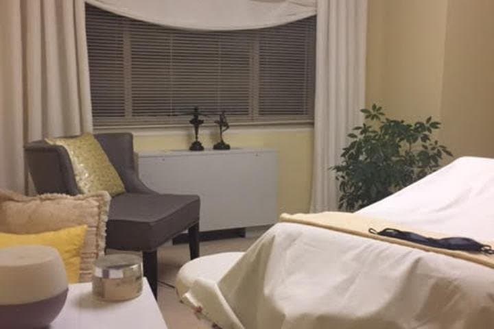 Heated Shiatsu Foot Massage in Towson — 15-Minute Quick Relax photo 2