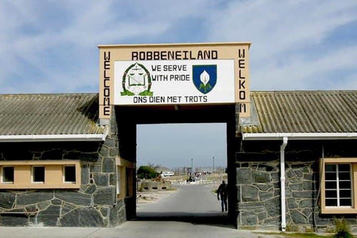 Cape Town Private Tour: Table Mountain Scenic Drive & Robben Island Getaway photo 4