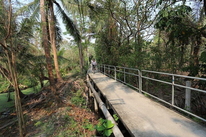 Colors of Bangkok: Cycling Bang Krachao's Green Lung photo 4