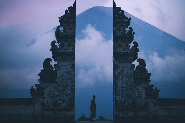 Lempuyang Gates of Heaven & Tirta Gangga: Bali Temple Swim and Jungle Waterfalls Tour