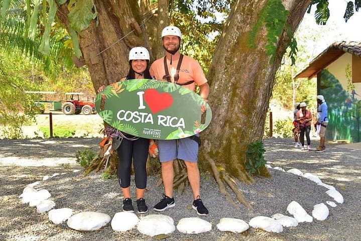 Jaco Mountain View Zip-line Tour — 14-Cable Canopy Adventure photo 5