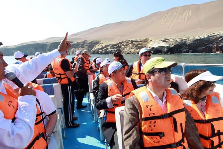 Nazca Lines Royal Tour: Lima, Paracas & Nazca Overflight Adventure