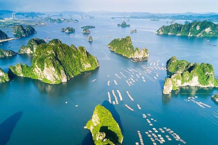 Halong Bay 6-Hour Cruise from Hanoi: Titov, Caves & Kayak Lagoon