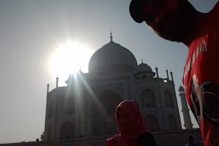Sunrise at the Taj Mahal: Delhi–Agra Private Car Day Trip photo 1