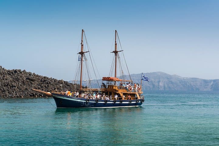 Santorini Volcano & Hot Springs Cruise from Fira Old Port photo 2