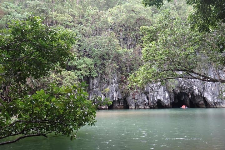 Puerto Princesa Underground River Tour — Sabang Cave Boat Guide photo 4