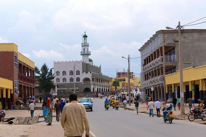 Gisenyi City Tour: Lake Kivu Walks, Border Views & Local Culture