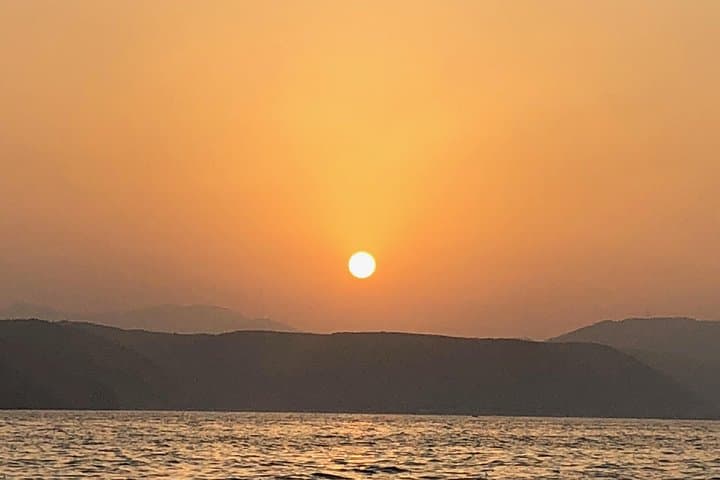 Golden-Hour Cruise Past Old Muscat: Sunset, Forts & Mutrah Views photo 2