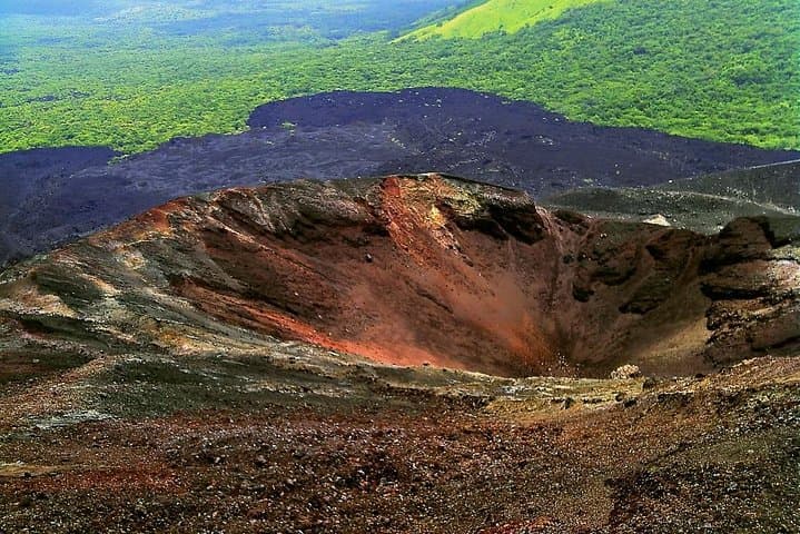 Cerro Negro Volcano Hike and Sandboarding — Corinto Shore Excursion photo 2