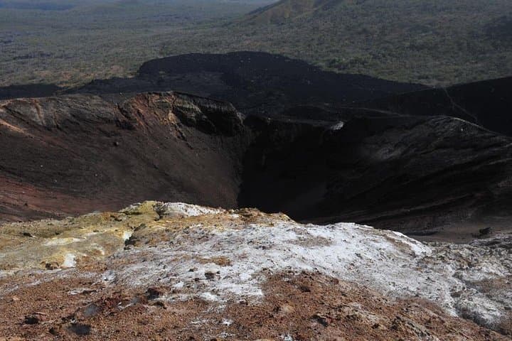 Cerro Negro Volcano Hike and Sandboarding — Corinto Shore Excursion photo 3