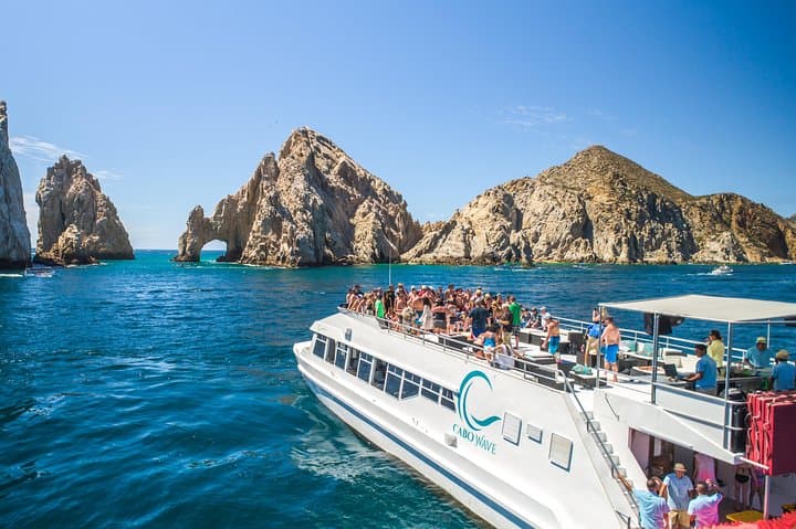 Cabo Sunset Dinner Cruise: Live Music, Open Bar & Arch Views