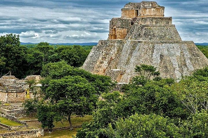 5-Day Private Riviera Maya Tour: Tulum, Bacalar, Calakmul, Palenque & Chichen Itza photo 5