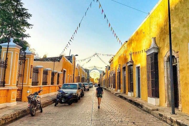 5-Day Private Riviera Maya Tour: Tulum, Bacalar, Calakmul, Palenque & Chichen Itza photo 6