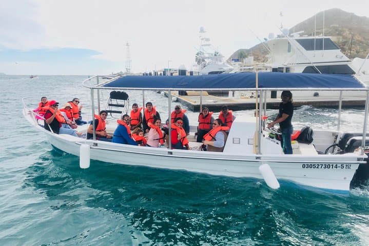 El Arco Boat Tour: 1-Hour Shared Ride to the Arch of Cabo San Lucas photo 2