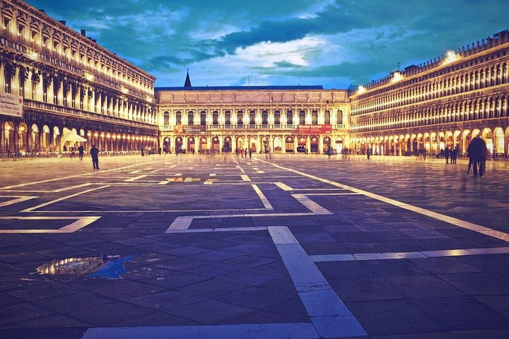 Venice Private Half-Day Guided Tour & Gondola Experience — San Marco to Rialto photo 4