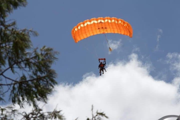 Cape Town Tandem Skydiving from Wellington: Table Mountain & Two Oceans Views