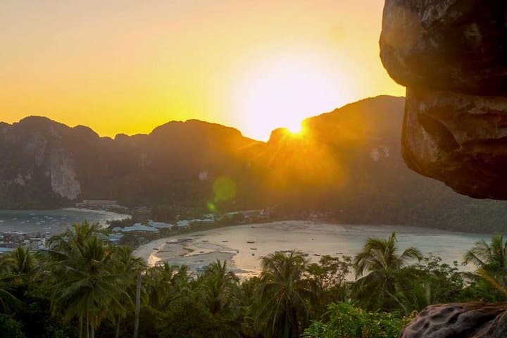 Phi Phi Islands Sunset Longtail Tour — Maya Bay, Pileh Lagoon & Night Plankton