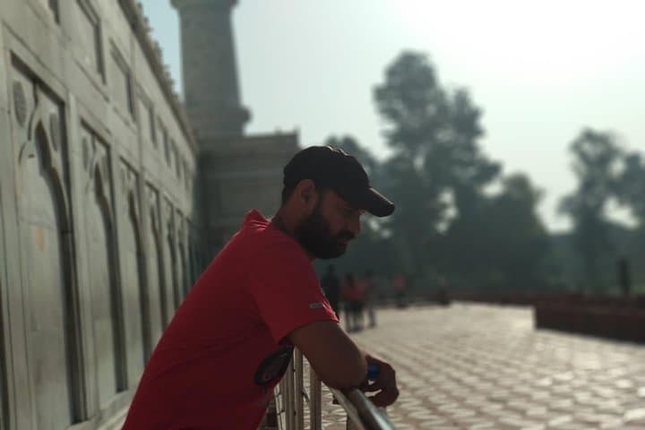Sunrise at the Taj Mahal: Delhi–Agra Private Car Day Trip photo 3