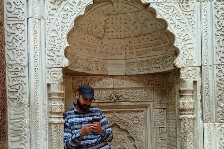 Sunrise at the Taj Mahal: Delhi–Agra Private Car Day Trip photo 4