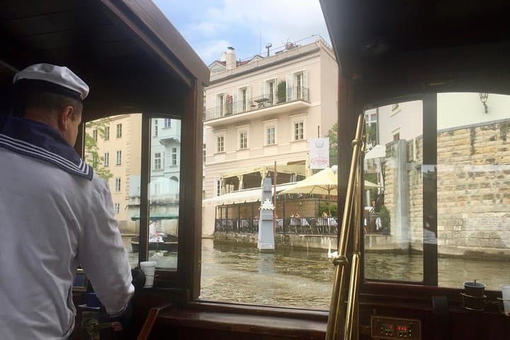 Prague Castle and Vltava River Cruise: Private Half-Day Tour photo 4