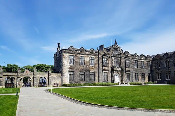 Rebels, Romance and Raisins: St Andrews 3.5 km Walking Audio Tour photo 3