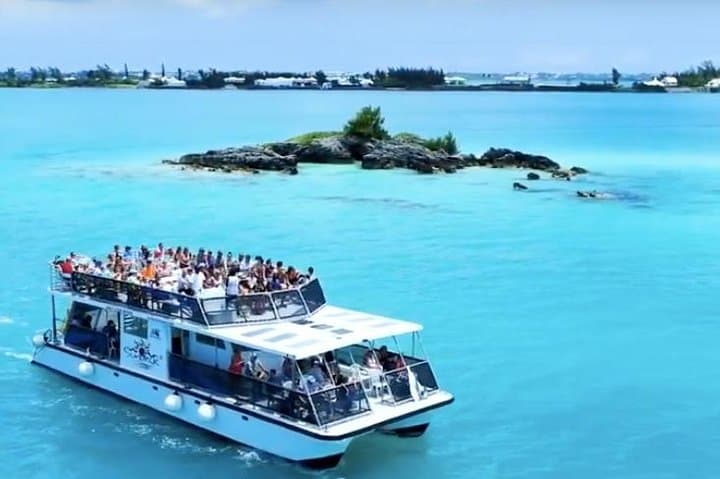 Kings Wharf Catamaran Cruise: Snorkel, Paddle & Refreshments in Bermuda photo 5