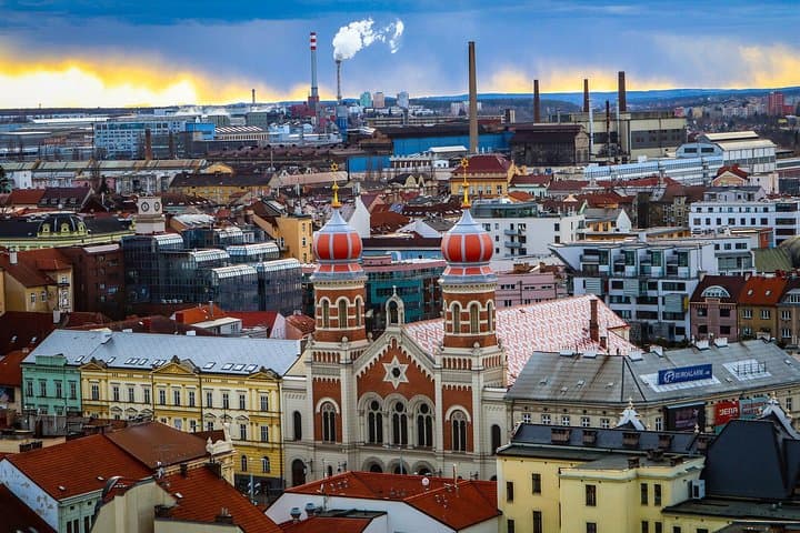 Private Prague to Pilsen Transfer with Two Sightseeing Stops photo 2