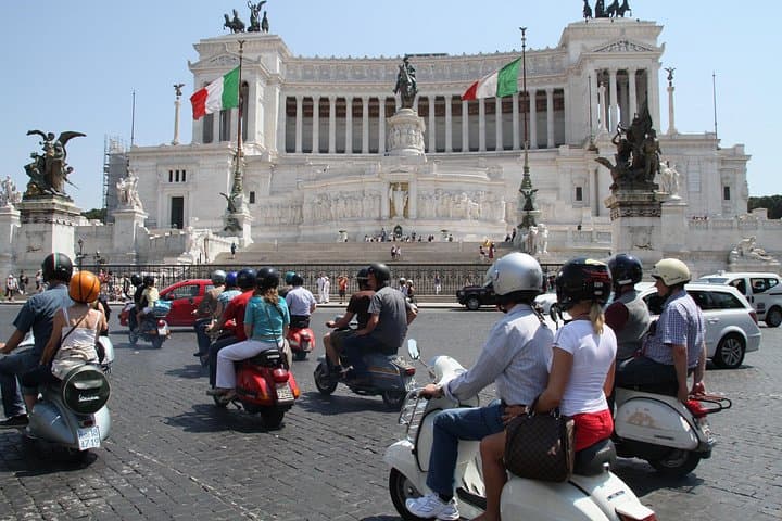 Rome Vespa Grand Tour: 3–4 Hour Scooter Sightseeing Through Historic Rome photo 3