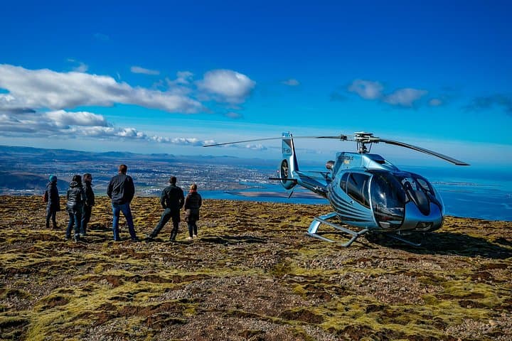 Reykjavik Helicopter Summit Landing: 30–45 Minute Mountain Flight Over Iceland