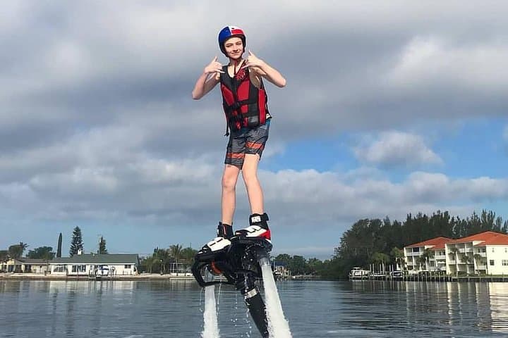 Flyboard in Cancun: High-Flying Waterflight from Marina Lighthouse photo 3