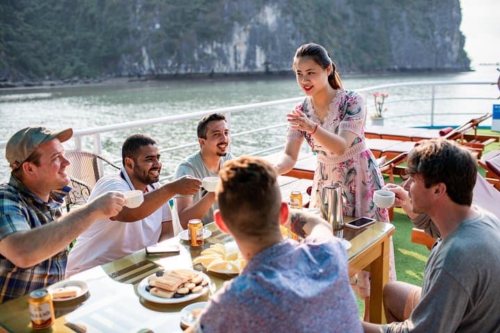 Cat Ba Luxury Day Trip: Lan Ha Bay Cruise, Kayaking & Swimming