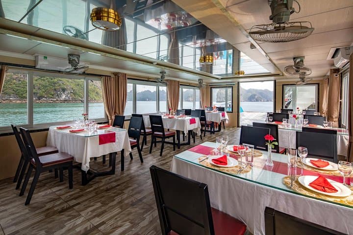 Cat Ba Luxury Day Trip: Lan Ha Bay Cruise, Kayaking & Swimming photo 4
