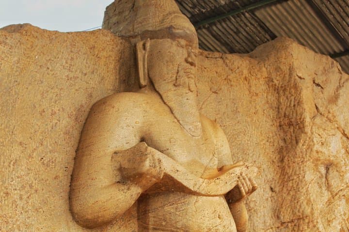 Across Sri Lanka's Ancient Capitals: 8-Day Historical Itinerary photo 5