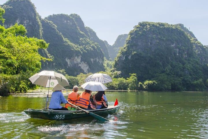 Bai Dinh & Trang An Full-Day: Pagodas, Limestone Caves & Boat Ride photo 3