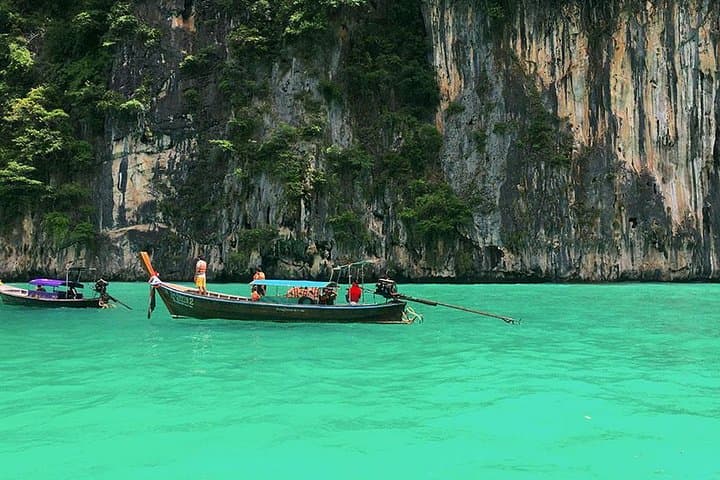 Phi Phi Longtail Snorkel Tour: Maya Bay, Pileh Lagoon & Shark Point
