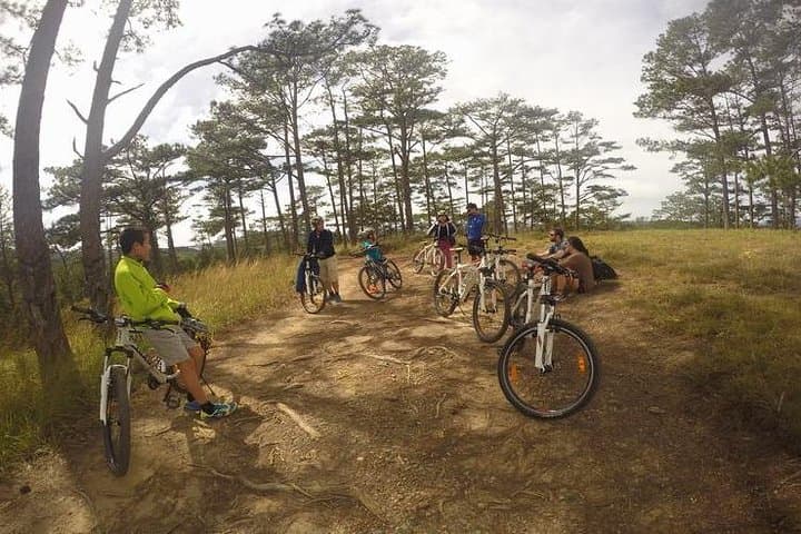 Dalat Mountain Biking Tour: 4–5 Hour Semi‑Technical Ride North of Da Lat photo 4