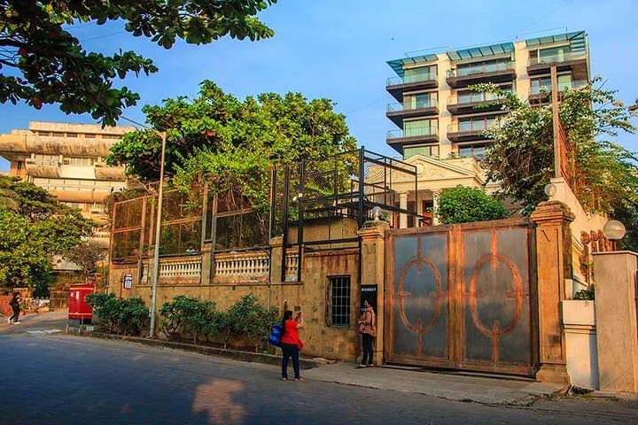 Bandra Bollywood Walk: Self-Guided Audio Tour of Mumbai’s Film Stars and Forts