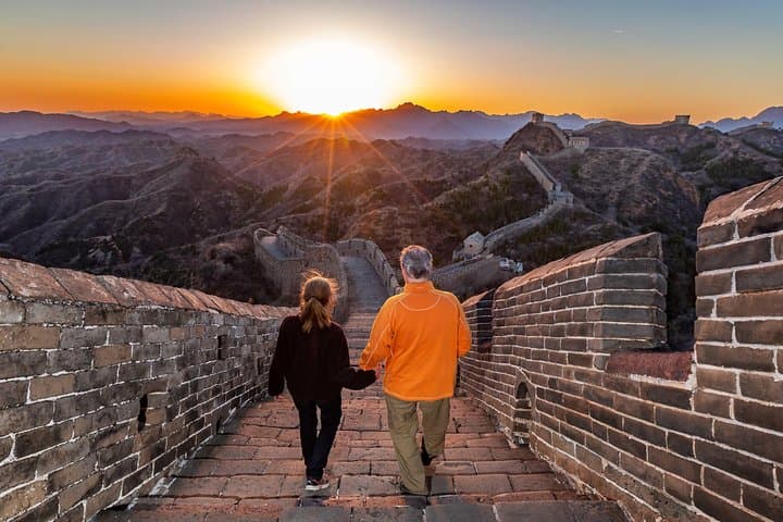Sunset on the Great Wall: Gubeikou to Jinshanling Private Tour