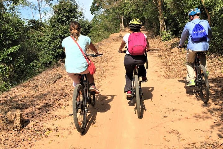 Private Angkor Bike Tour: Cycle Angkor Wat, Bayon & Ta Prohm photo 3