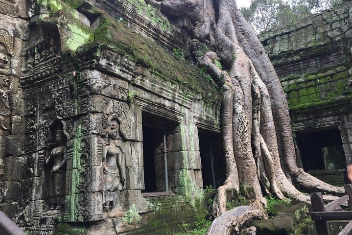Private Angkor Bike Tour: Cycle Angkor Wat, Bayon & Ta Prohm photo 6