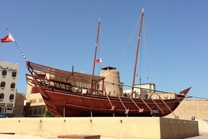 Classic Private Dubai Tour: Creek, Souks & Jumeirah Highlights